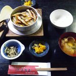五頭の山茂登 - うなぎ釜飯