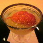 山玄茶 - 日向夏のゼリーにいちごを乗せ、ワインジュレかけ