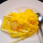 中国家庭料理 神洲之華 - 玉子と海老のふわふわ炒め(ハーフ)