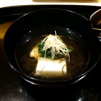 浪速割烹 昇 - たらと菊菜、もずくの吸い地