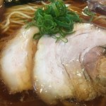 ラーメン屋 トイ・ボックス - フワトロなバラロール