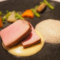 ラール・エ・ラ・マニエール - ランチコース 6050円 の宮崎ブランドポーク 旬の京野菜添え