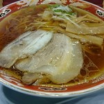 らーめん秋田 ひない軒 - 醤油ラーメン。これでもチャーシューは４枚入り(^-^)