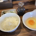 蔵出し熟成らーめん 味噌の鶏神 刈谷店 - だし醤油たまごかけご飯