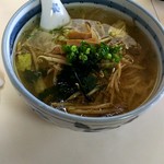 八芳苑 - 塩ラーメン(手もみ)¥700