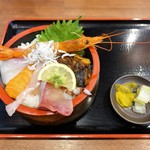 Uoteru Suisan - 海鮮丼　￥950