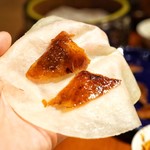 Beijing Kitchen - 薄餅の生地に巻きます。