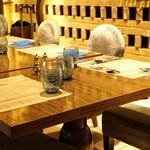 The Golden Peacock - テーブル席