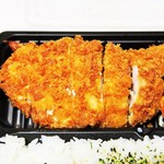 とんかつ新宿さぼてんデリカ - ロースかつ。