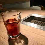 Jukuseiyakinikunikugen - お冷が黒烏龍茶というのが嬉しい！！