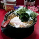家系ラーメン とらきち家 - デフォルトラーメン税込み650円