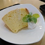 桜カフェ - シフォンケーキ(300円)