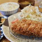 鶴亀 - ヘレ豚カツ定食1630円