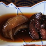 Kishiwada Sa Bisu Eria Kudari Sen - タコと玉ねぎの煮物