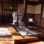 店内の囲炉裏席
