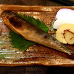 よねさん - ＜2018年01月再訪・83回目＞お通し（ホッケ・紅白蒲鉾・伊達巻き・）