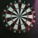 百飲 - ダーツがあるが、混みすぎていて、投げれない