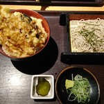 釧路ふく亭 - 海鮮にぎわい天丼セット　990円（税別）