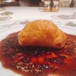 アピシウス - 2017.12.  フランス産フレッシュ黒トリュフの丸ごとパイ包み焼き