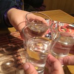 呑兵衛 - サービスのぽん酒で乾杯♪