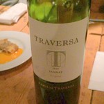 Bistro ひつじや - ウルグアイの赤　ボトルで1120円