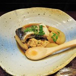 酒肴商店 アジト - ブリ大根(当初はブリがないので不可との事だったのですがカマがあったとの事で料理してくださいました。)