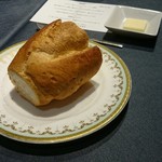 レストラン 香松 - バゲットはおかわり自由