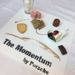 The Momentum by Porsche - デザートプレートーポルシェの形が！