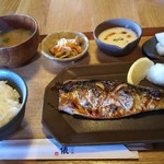 釜炊近江米 銀俵 - 焼塩サバ定食