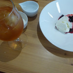 Moliere Cafe　降っても晴れても - 