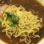 らーめん ミナミ☆十字星 - スープに投入( ˘ω˘ )