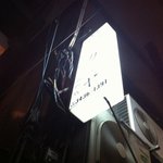 もつ焼き カミヤ - 渋い看板