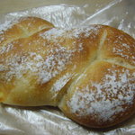 la-bas - チーズの入ったﾊﾟﾝ