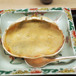 田舎味噌と蟹味噌を入れた間人蟹の甲羅