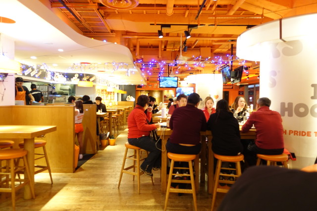 Hooters Ginza Ginza Ten photo 4