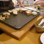 オランダ屋 - ランチ　パン食べ放題のパン