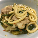 牛もつ鍋 川端 - クタクタ煮込んで仕上げ