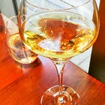 カフェ エメ・ヴィベール コレド室町 - ブルゴーニュ産
                                ポーロワ
                                シャブリ
                                プルミエ・クリュ