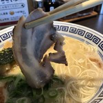 久留米ラーメン清陽軒 - 分厚そうに見えるけど薄いよ