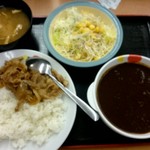 Matsuya - 牛カレー５００円・野菜サラダ１１０円