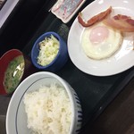 なか卯 - ベーコン目玉焼き朝定食（＾∇＾）