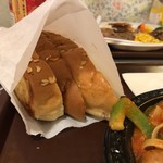 Mama's Spaghetti House - 追加のガーリックパン