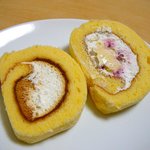 ハッピーベリー - ほろにがキャラメルロールとフランボワーズとカスタードのロール★2011/5