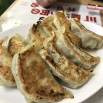 三陽 御用亭 - 餃子。すんごいにんにく！でも美味しい！！