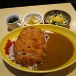 酔ってっ亭 - カツカレー 850円(別に缶コーヒーまたはウーロン茶付き)