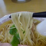 麺や二代目 夜来香 - しなやかなストレート麺