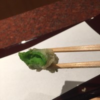 京都 天ぷら圓堂 岡ざき邸 - スナップえんどうのコロッケ、中身がすり潰しのスナップえんどう