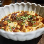 ブルーリリー青百合飯荘 - 四川風麻婆豆腐
