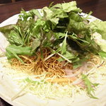 鶏結 - パリパリサラダ