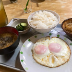 うどん高橋 - 目玉焼き定食450円